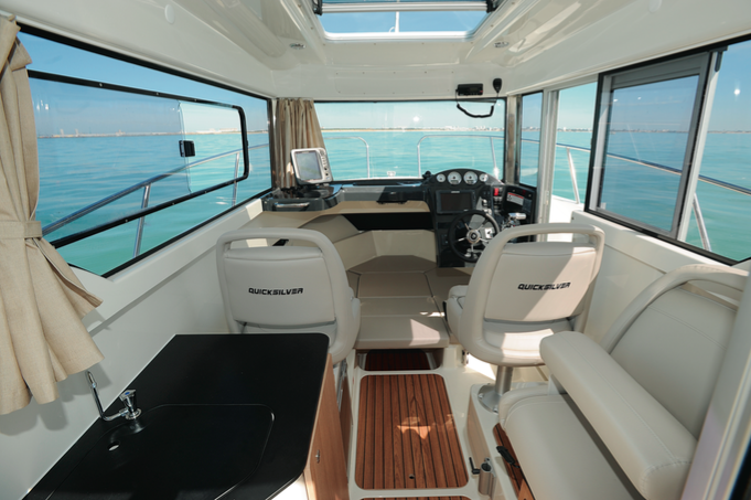 Quicksilver 755 Pilothouse - Intérieur