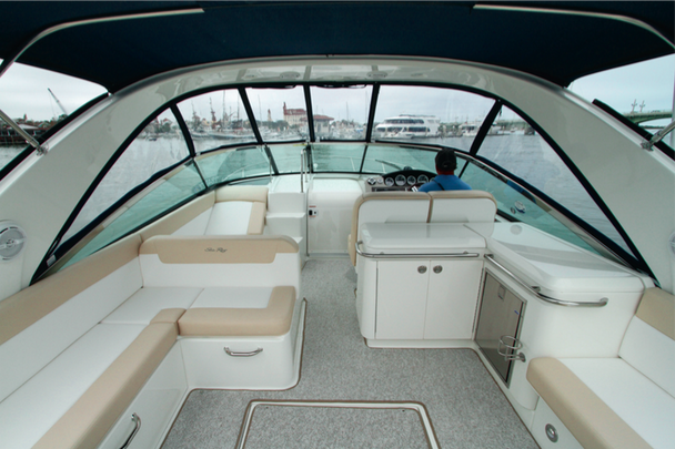 Sea Ray 370 Venture - Cabine