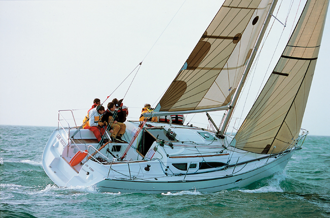 JEANNEAU SUN 2000 2008 - Annonce bateau d'occasion A l'essai : Jeanneau Sun Fast 32i