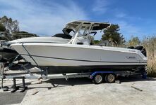 BOSTON WHALER 250 OUTRAGE - 0