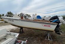 BOSTON WHALER 22 OUTRAGE - 1984