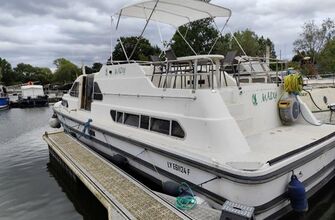 Petites annonces CROWN CRUISER CROWN CRUISER 41 NAUTILIA - 1992