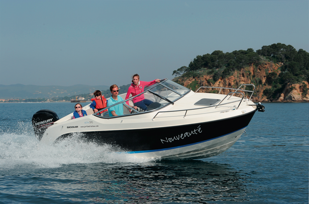 Quicksilver Activ 595 Cabin